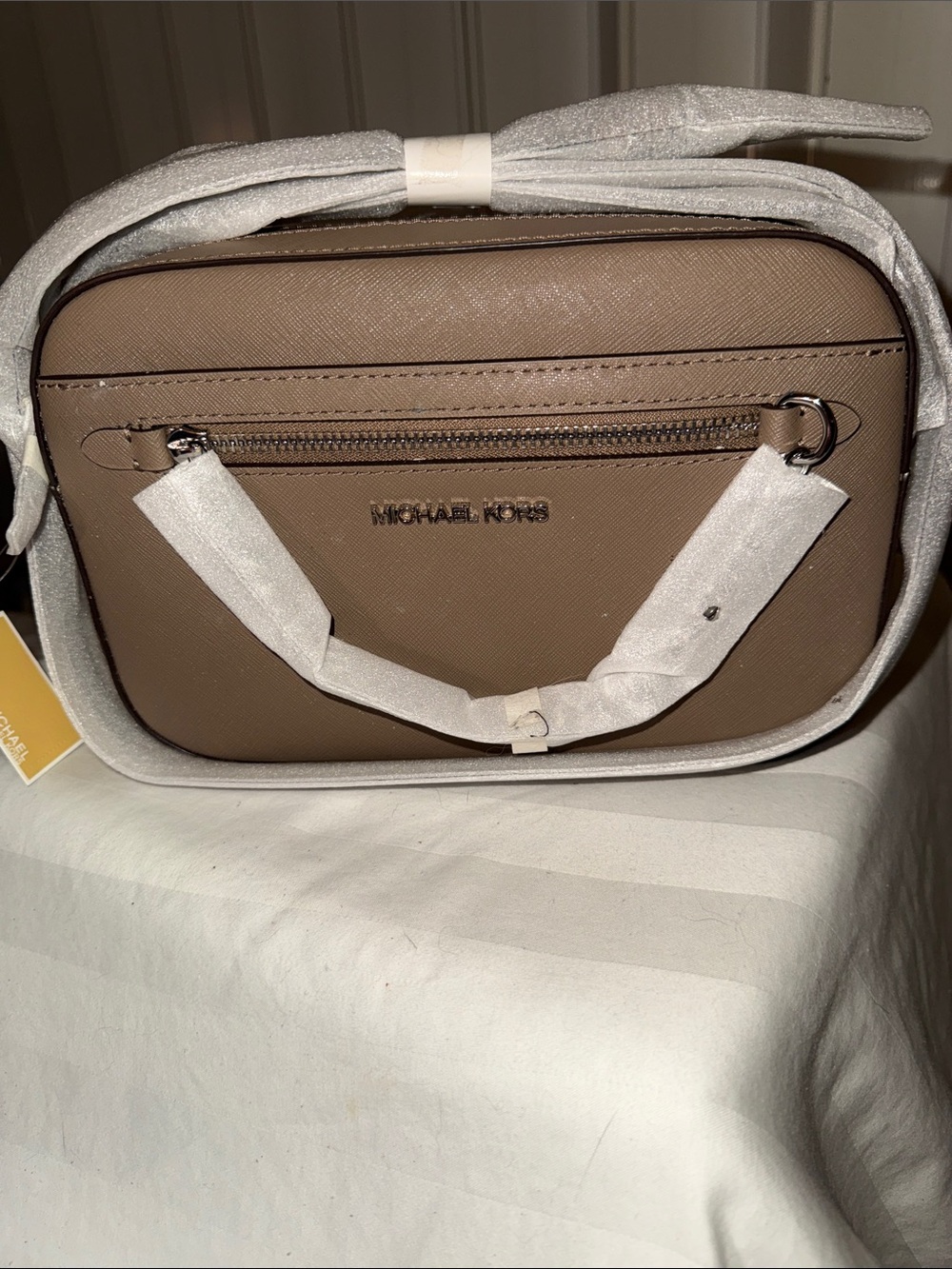 NWT - Michael Kors Taupe Saffiano Leather Crossbody Bag. Beautiful chain zipper